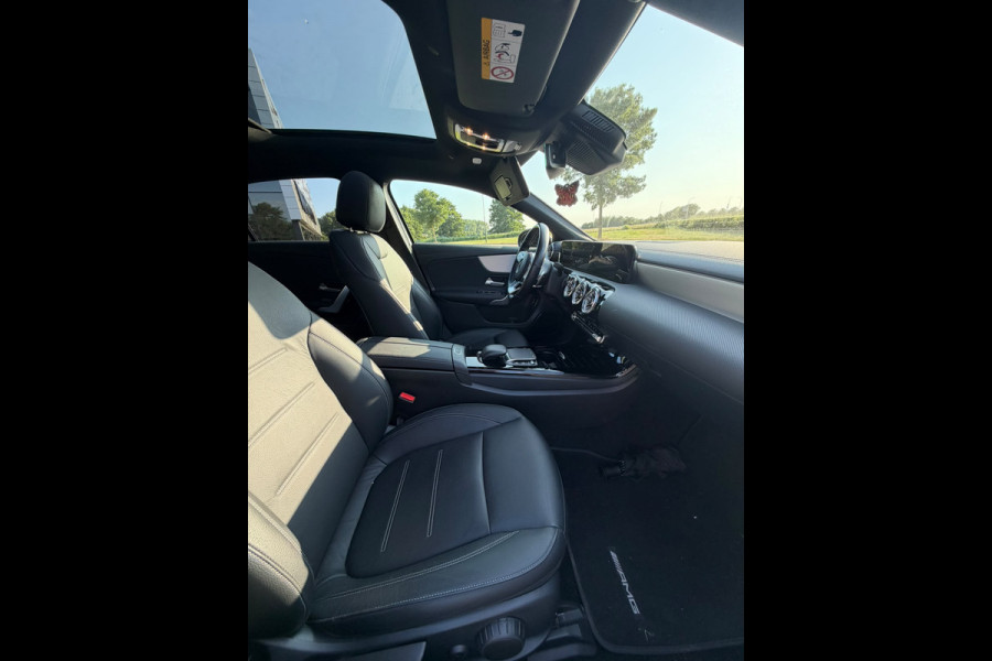 Mercedes-Benz A-Klasse 250 e AMG Limousine Night|HUD|Pano|360°|Sfeer|Widescreen MBUX|19" AMG