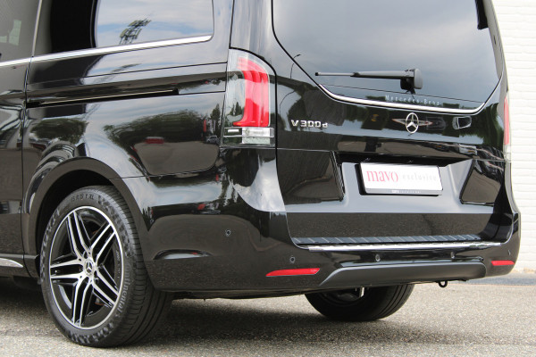 Mercedes-Benz V-Klasse 300d / AMG / DC / Luchtvering / Pano / Elec Stoelen / Burmester / Vol Opties / NIEUWSTAAT.