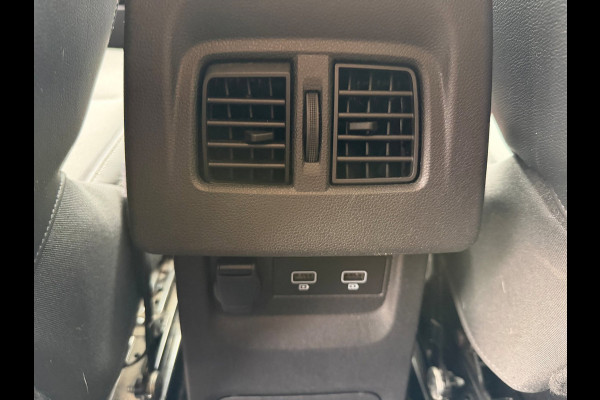Renault Kangoo TCe 130 EDC Techno Afn. trekhaak / Carplay / Camera / P-sensoren rondom