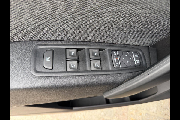 Renault Kangoo TCe 130 EDC Techno Afn. trekhaak / Carplay / Camera / P-sensoren rondom
