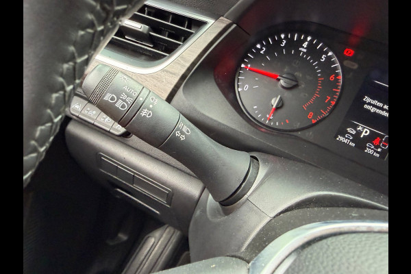Renault Kangoo TCe 130 EDC Techno Afn. trekhaak / Carplay / Camera / P-sensoren rondom
