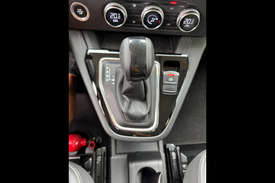 Renault Kangoo TCe 130 EDC Techno Afn. trekhaak / Carplay / Camera / P-sensoren rondom