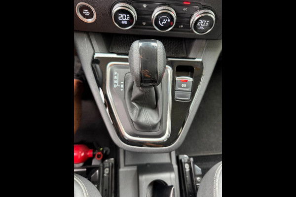 Renault Kangoo TCe 130 EDC Techno Afn. trekhaak / Carplay / Camera / P-sensoren rondom