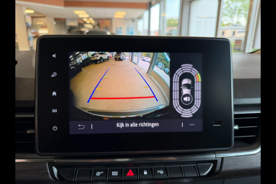 Renault Kangoo TCe 130 EDC Techno Afn. trekhaak / Carplay / Camera / P-sensoren rondom