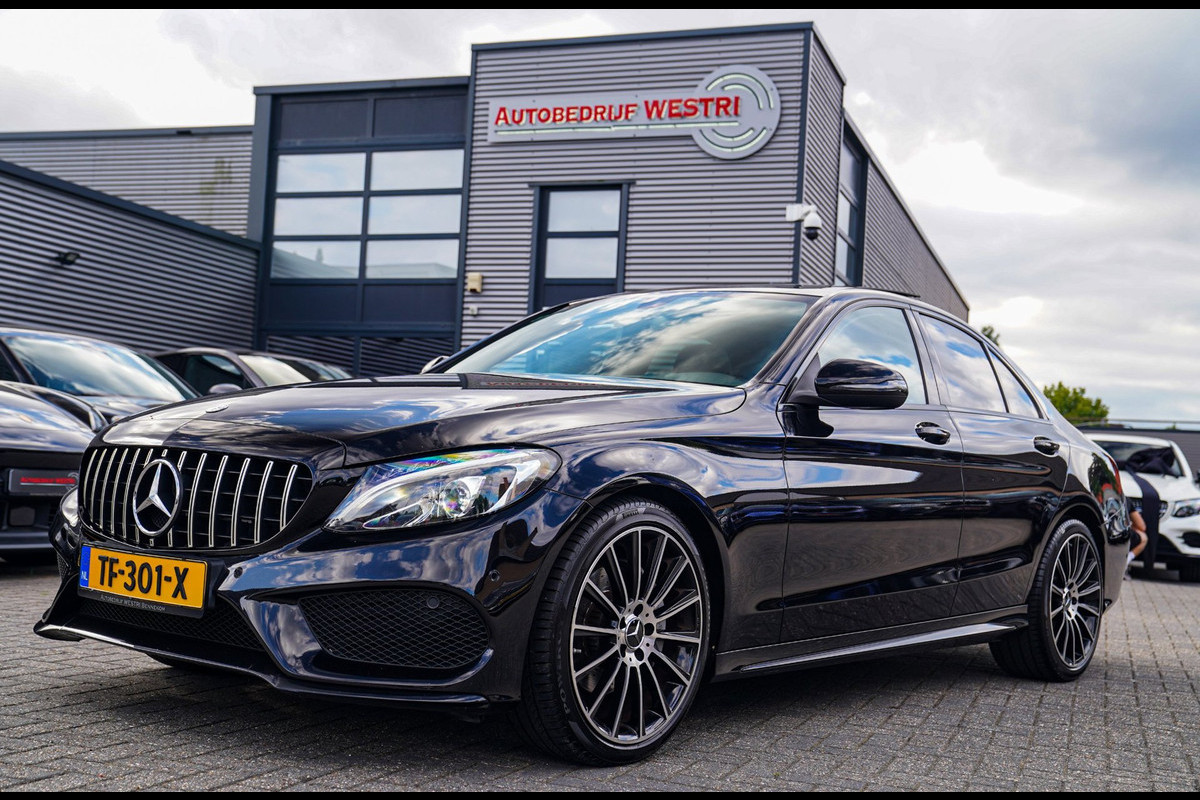 Mercedes-Benz C-Klasse 180 Sport Edition Premium Plus | Dubbele Panorama | AMG Pakket | Stoelverwarming | Xenon / LED | Sfeerverli