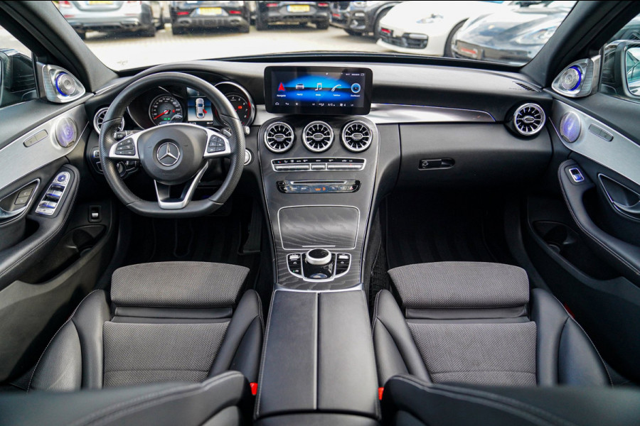 Mercedes-Benz C-Klasse 180 Sport Edition Premium Plus | Dubbele Panorama | AMG Pakket | Stoelverwarming | Xenon / LED | Sfeerverli