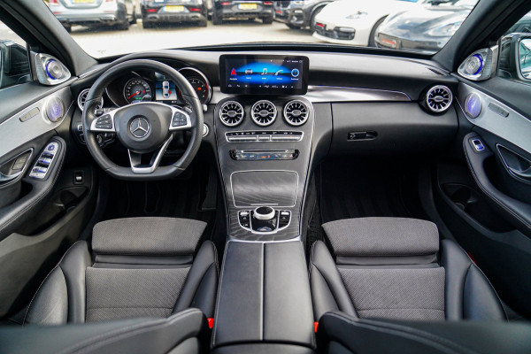 Mercedes-Benz C-Klasse 180 Sport Edition Premium Plus | Dubbele Panorama | AMG Pakket | Stoelverwarming | Xenon / LED | Sfeerverli