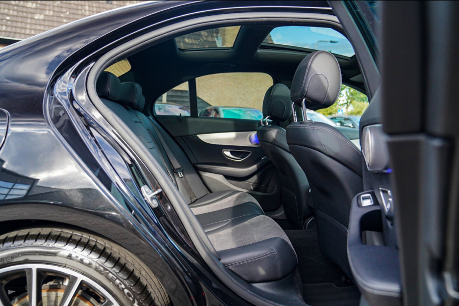 Mercedes-Benz C-Klasse 180 Sport Edition Premium Plus | Dubbele Panorama | AMG Pakket | Stoelverwarming | Xenon / LED | Sfeerverli