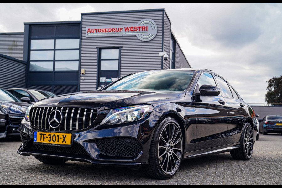 Mercedes-Benz C-Klasse 180 Sport Edition Premium Plus | Dubbele Panorama | AMG Pakket | Stoelverwarming | Xenon / LED | Sfeerverli