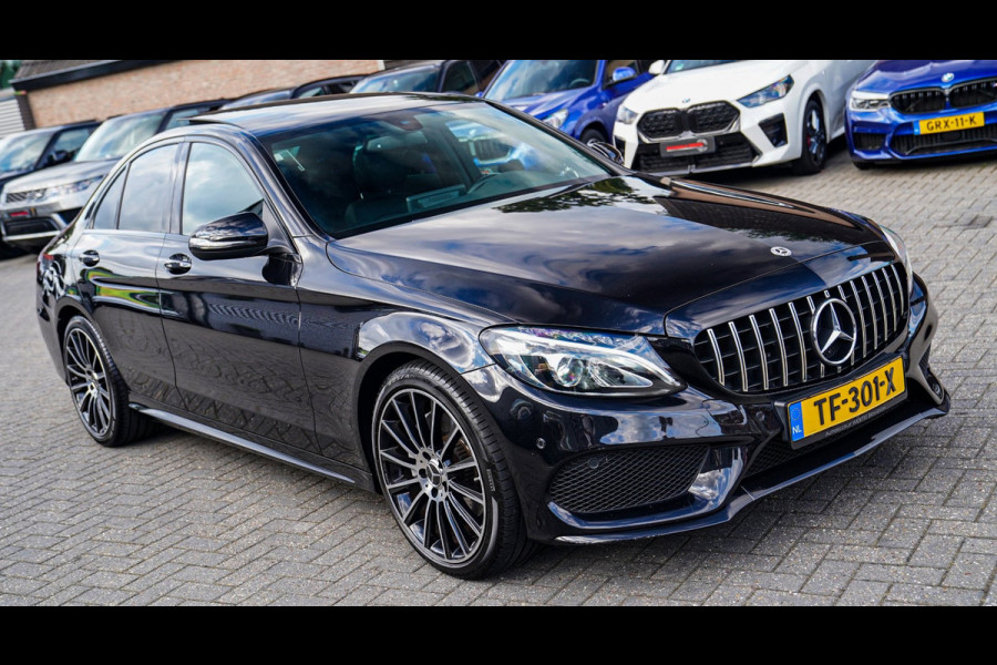 Mercedes-Benz C-Klasse 180 Sport Edition Premium Plus | Dubbele Panorama | AMG Pakket | Stoelverwarming | Xenon / LED | Sfeerverli
