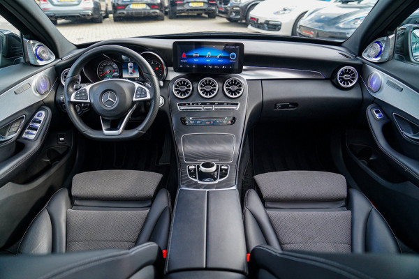 Mercedes-Benz C-Klasse 180 Sport Edition Premium Plus | Dubbele Panorama | AMG Pakket | Stoelverwarming | Xenon / LED | Sfeerverli