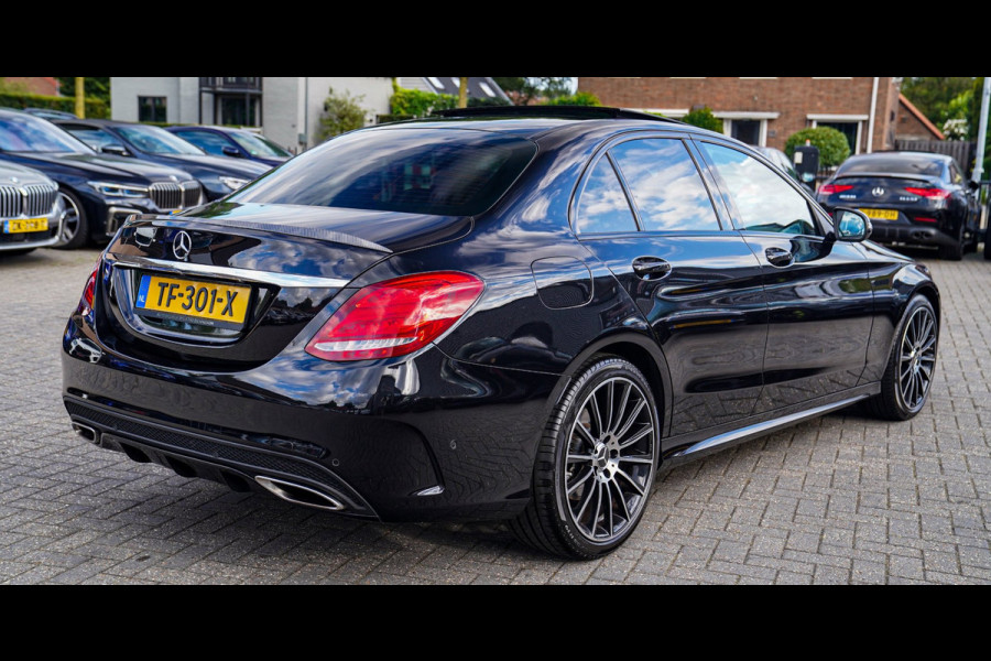 Mercedes-Benz C-Klasse 180 Sport Edition Premium Plus | Dubbele Panorama | AMG Pakket | Stoelverwarming | Xenon / LED | Sfeerverli