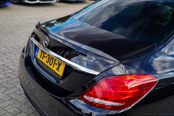 Mercedes-Benz C-Klasse 180 Sport Edition Premium Plus | Dubbele Panorama | AMG Pakket | Stoelverwarming | Xenon / LED | Sfeerverli