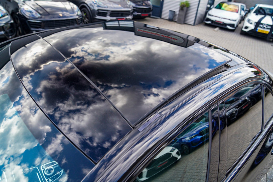 Mercedes-Benz C-Klasse 180 Sport Edition Premium Plus | Dubbele Panorama | AMG Pakket | Stoelverwarming | Xenon / LED | Sfeerverli