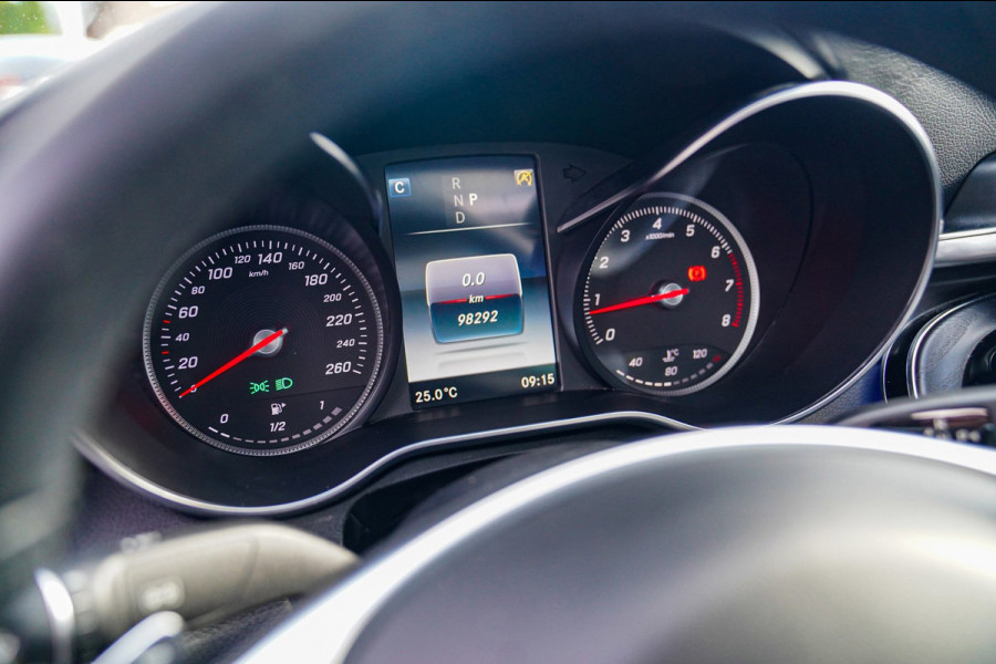 Mercedes-Benz C-Klasse 180 Sport Edition Premium Plus | Dubbele Panorama | AMG Pakket | Stoelverwarming | Xenon / LED | Sfeerverli