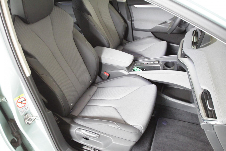 Škoda ENYAQ iV 80 204 pk | Navigatie | Parkeersensoren | Achteruitrijcamera | Matrix LED koplampen | Keyless | Elektr. achterklep | Adaptieve cruise control |