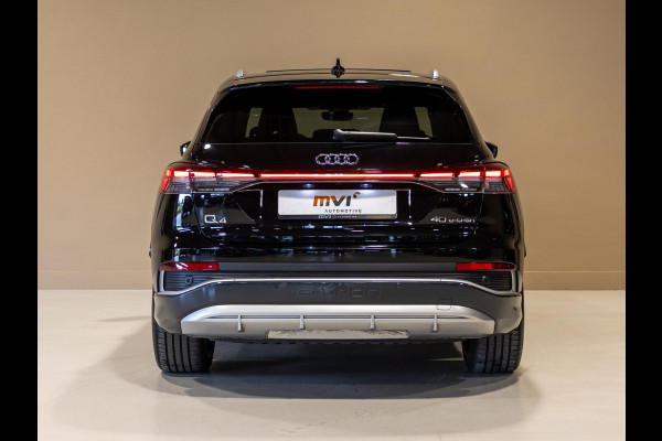 Audi Q4 e-tron 40 Launch edition S Competition 77 kWh 204pk / SoH 92,1 / Panorama dak / Sonos / Dodehoekdetectie / Trekhaak / Stoelverwarming / Apple carplay /