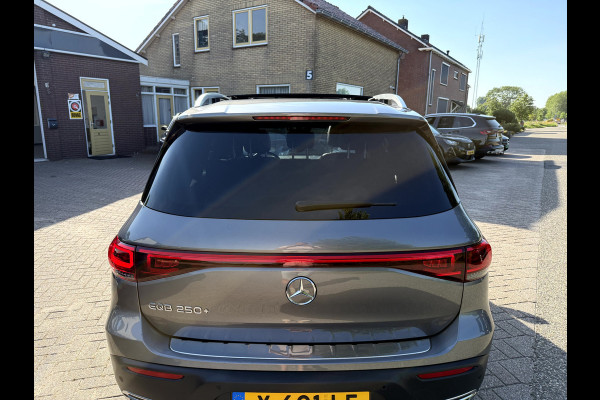 Mercedes-Benz EQB 250+ Business Edit,71 kWh SOH 95.2%, Panormadak, 360 camera, App Connect