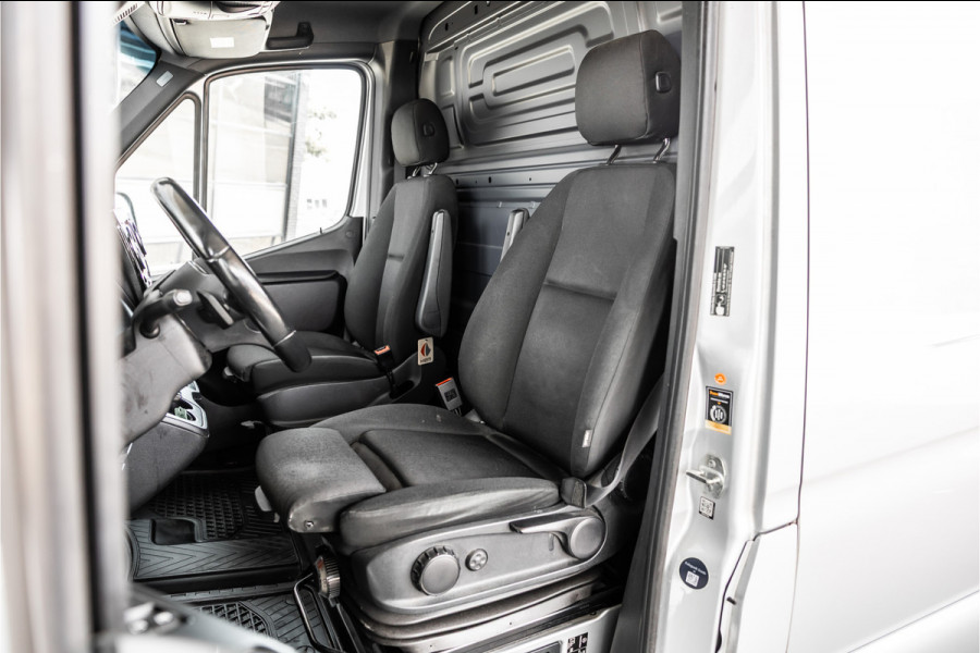 Mercedes-Benz Sprinter 317 1.9 CDI | ACC | LED Koplampen | Camera | Sortimo inrichting | Navigatie | CarPlay | Stoelverwarming | MBUX | Climate control | Stoel/Stoel | Dealer onderhouden | Nieuwe APK