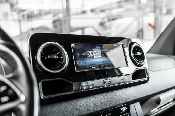 Mercedes-Benz Sprinter 317 1.9 CDI | ACC | LED Koplampen | Camera | Sortimo inrichting | Navigatie | CarPlay | Stoelverwarming | MBUX | Climate control | Stoel/Stoel | Dealer onderhouden | Nieuwe APK