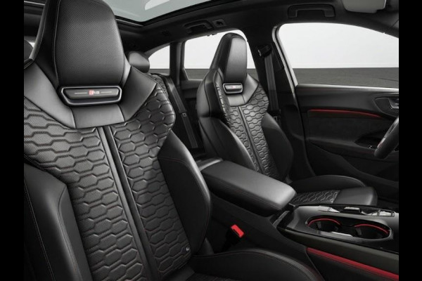 Audi RS5 Avant e-hybrid 470 kW / 639 pk | Audi Sportpakket | Amethyst Porsche kleur | Panorama-glasdak | Head-up display |