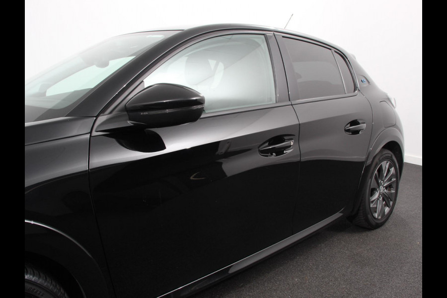 Peugeot e-208 EV Allure Pack 50 kWh Navigatie 3d Digitale Cockpit Camera Climate control Stoelverwarming