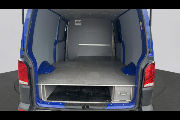 Volkswagen Transporter L2H1 2.0 TDI 150pk DSG Comfortline / Automaat / 2x schuifdeur /Navigatie