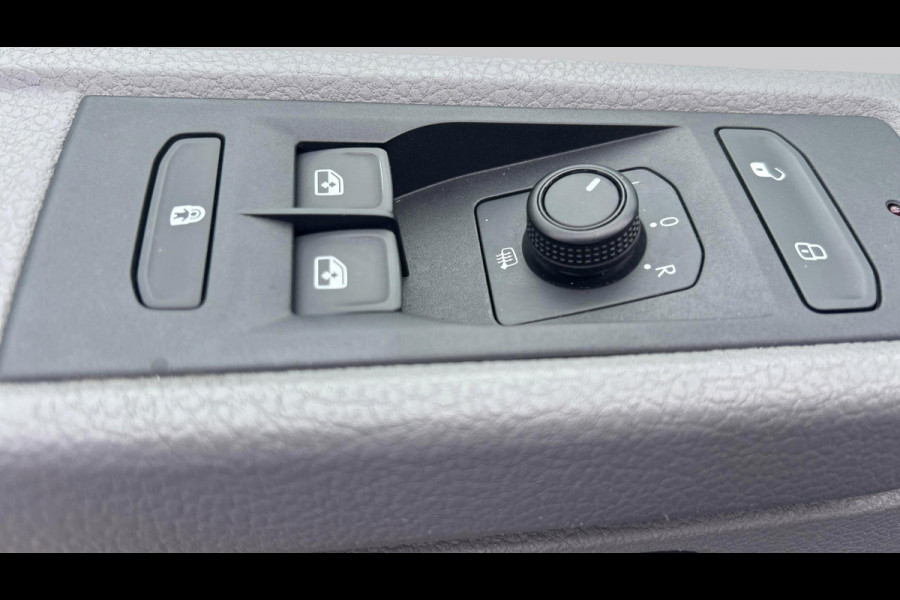 Volkswagen Transporter L2H1 2.0 TDI 150pk DSG Comfortline / Automaat / 2x schuifdeur /Navigatie