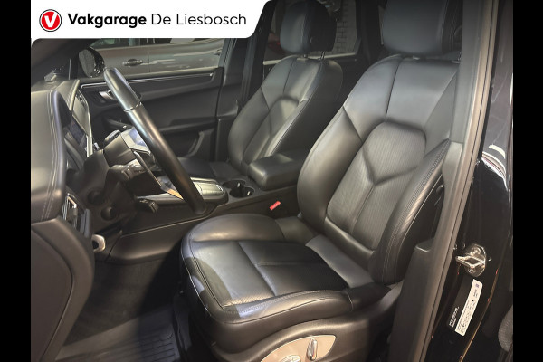 Porsche Macan 2.0/pano/leer/navi/camera/sport chrono/stoelverw/boeken