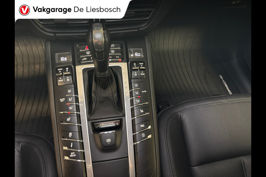 Porsche Macan 2.0/pano/leer/navi/camera/sport chrono/stoelverw/boeken