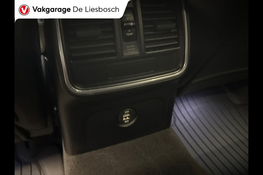 Porsche Macan 2.0/pano/leer/navi/camera/sport chrono/stoelverw/boeken