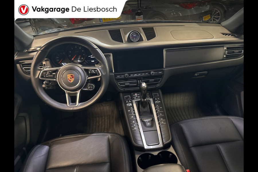 Porsche Macan 2.0/pano/leer/navi/camera/sport chrono/stoelverw/boeken