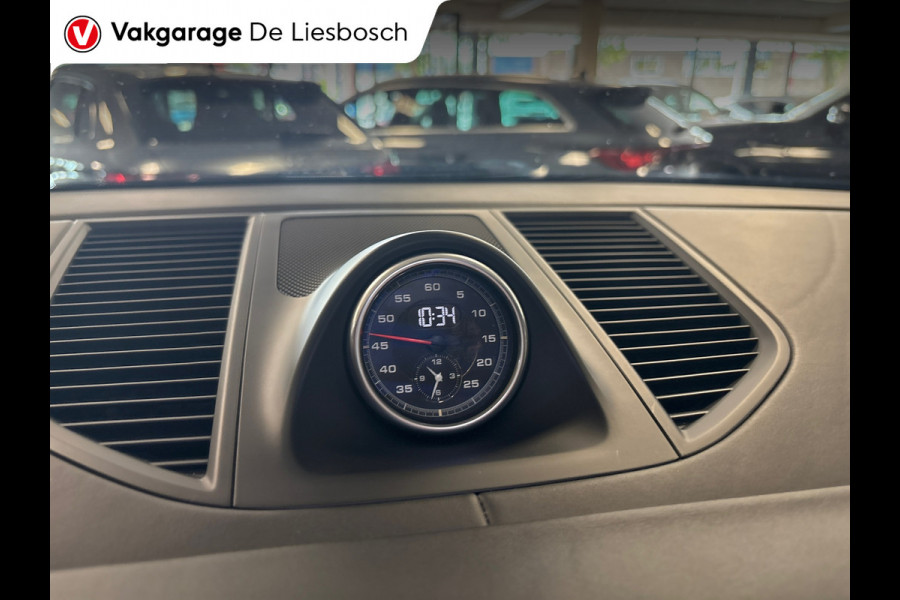 Porsche Macan 2.0/pano/leer/navi/camera/sport chrono/stoelverw/boeken