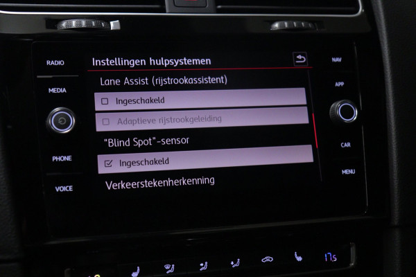 Volkswagen Golf 2.0 TSI GTI TCR /PANO/MILLTEK/CARPLAY/CARBON/KEYLESS/ACC/VOL