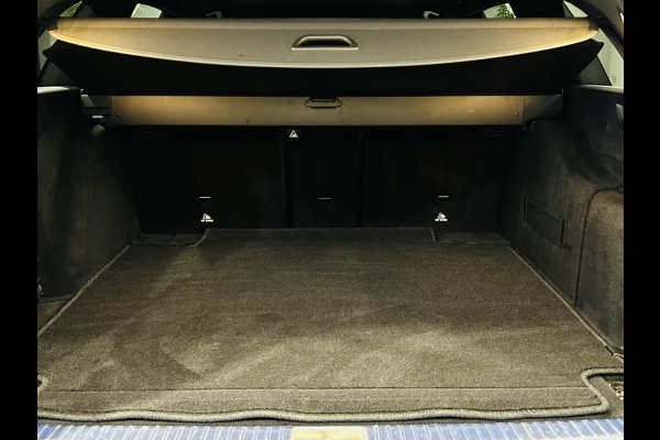 Mercedes-Benz E-Klasse 200 AMG Estate // Trekhaak // Leder // 360 Camera // Nightpakket // Sfeerverlichting // Keyless Entry // Alarm 3 // Dode hoek As