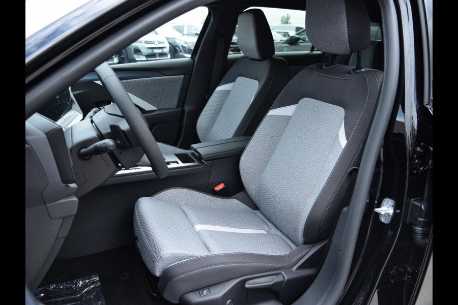 Opel Astra Sports Tourer 1.2 Turbo Hybrid Business Edition l Trekhaak l 17 lichtmetalen velgen l Apple Carplay/Android Auto l Camera