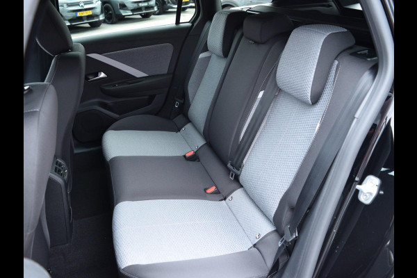 Opel Astra Sports Tourer 1.2 Turbo Hybrid Business Edition l Trekhaak l 17 lichtmetalen velgen l Apple Carplay/Android Auto l Camera