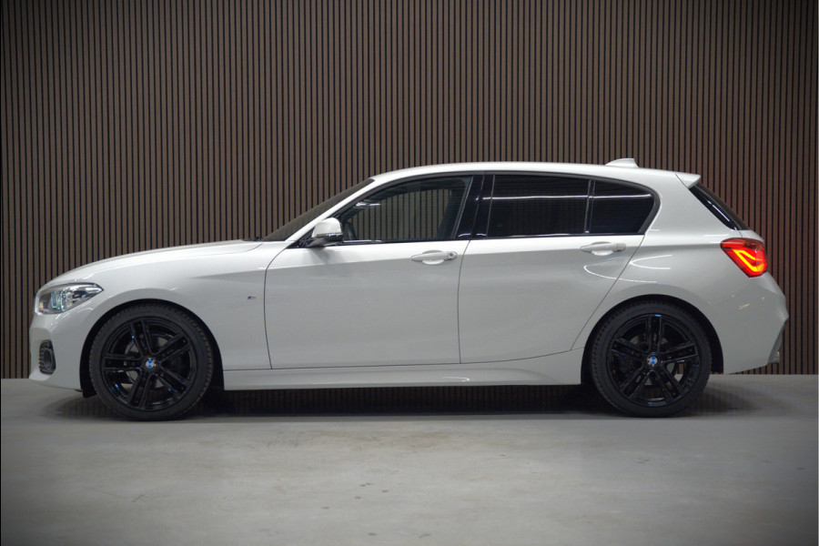 BMW 1-serie 118i Corporate Lease Executive M Sport | Automaat | Stuurverwarming | Stoelverwarming | NAP | Keyless | Cruise Control | PDC | Shadow line | Digital Dash | Navigatie Business | Led |  Dealer Onderhouden |