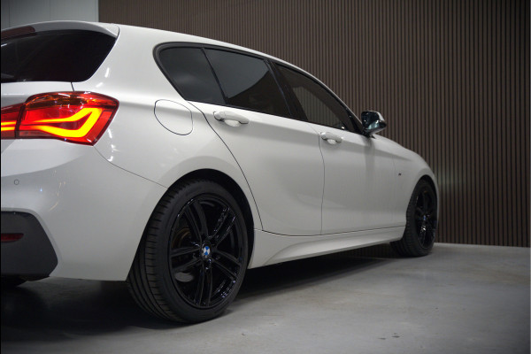 BMW 1-serie 118i Corporate Lease Executive M Sport | Automaat | Stuurverwarming | Stoelverwarming | NAP | Keyless | Cruise Control | PDC | Shadow line | Digital Dash | Navigatie Business | Led |  Dealer Onderhouden |
