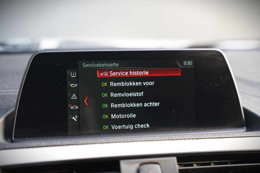 BMW 1-serie 118i Corporate Lease Executive M Sport | Automaat | Stuurverwarming | Stoelverwarming | NAP | Keyless | Cruise Control | PDC | Shadow line | Digital Dash | Navigatie Business | Led |  Dealer Onderhouden |