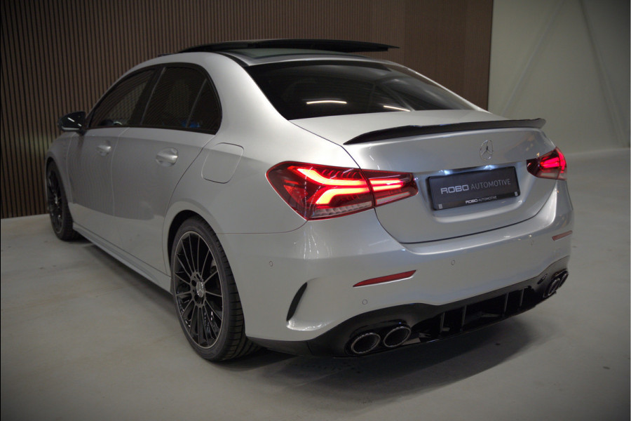 Mercedes-Benz A-Klasse 180 Business Solution AMG | Panoramadak | Stoelverwarming | Camera | Navigatie | Apple Carplay | Keyless | Cruise Control | DAB |
