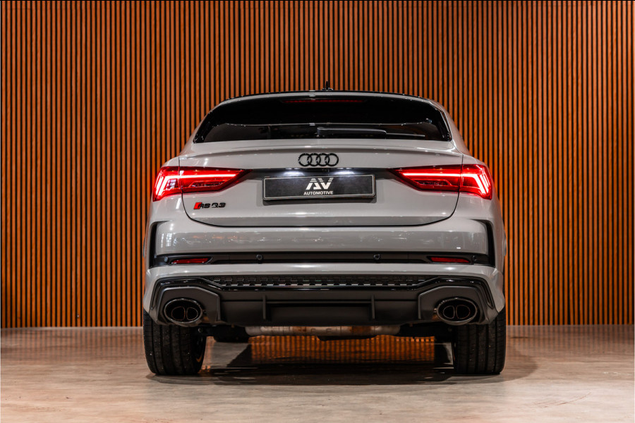 Audi RSQ3 2.5 TFSI 400 PK Sportback | Panorama | B&O 3D | Matrix | ACC | DCC Memory | RS Zetels | Sportuitlaat | Keramische coating | Sfeerverlichting | Dealer onderhouden | Nieuwe remmen rondom
