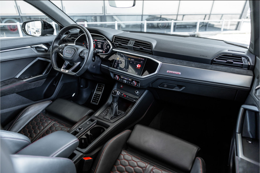 Audi RSQ3 2.5 TFSI 400 PK Sportback | Panorama | B&O 3D | Matrix | ACC | DCC Memory | RS Zetels | Sportuitlaat | Keramische coating | Sfeerverlichting | Dealer onderhouden | Nieuwe remmen rondom