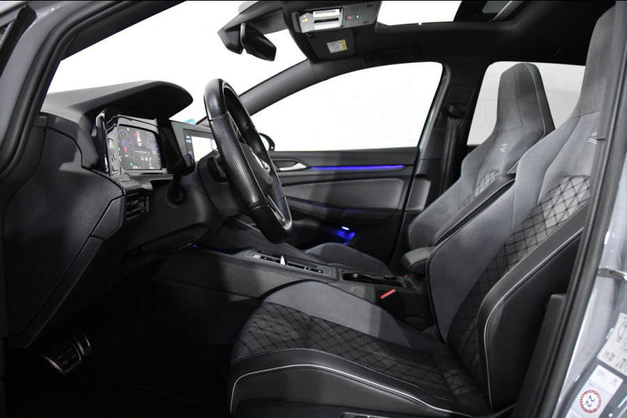 Volkswagen Golf 1.5 eTSI R-Line Pano, Sfeer, AppleCarplay