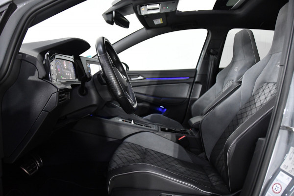 Volkswagen Golf 1.5 eTSI R-Line Pano, Sfeer, AppleCarplay