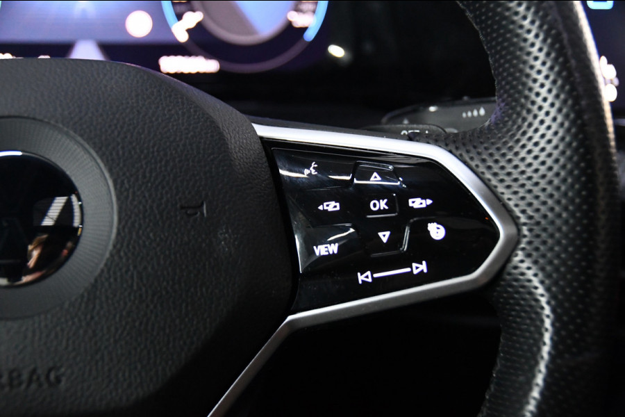 Volkswagen Golf 1.5 eTSI R-Line Pano, Sfeer, AppleCarplay