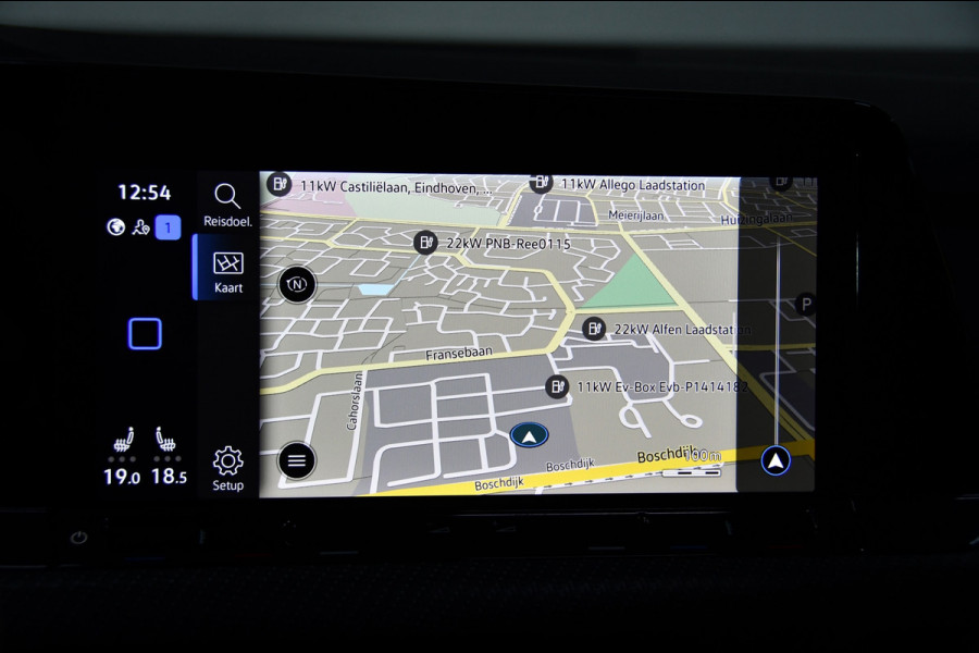 Volkswagen Golf 1.5 eTSI R-Line Pano, Sfeer, AppleCarplay