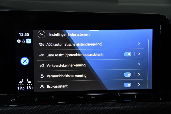 Volkswagen Golf 1.5 eTSI R-Line Pano, Sfeer, AppleCarplay