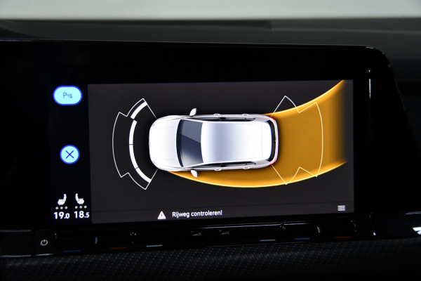 Volkswagen Golf 1.5 eTSI R-Line Pano, Sfeer, AppleCarplay