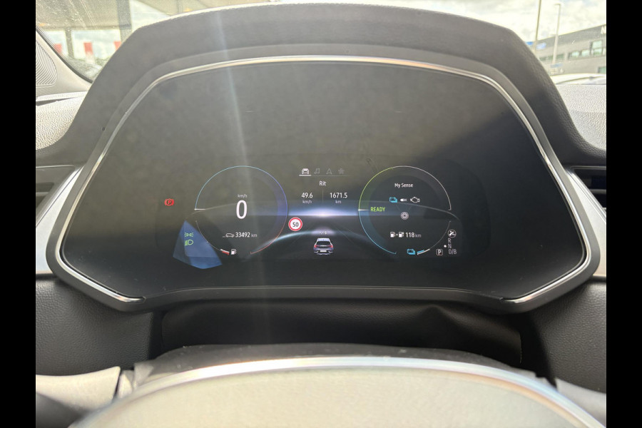 Renault Captur 1.6 E-Tech PHEV 160pk Intens | Trekhaak | Stoelverwarming | 18 Inch | Dodehoeksensoren | Camera | Climate Control |